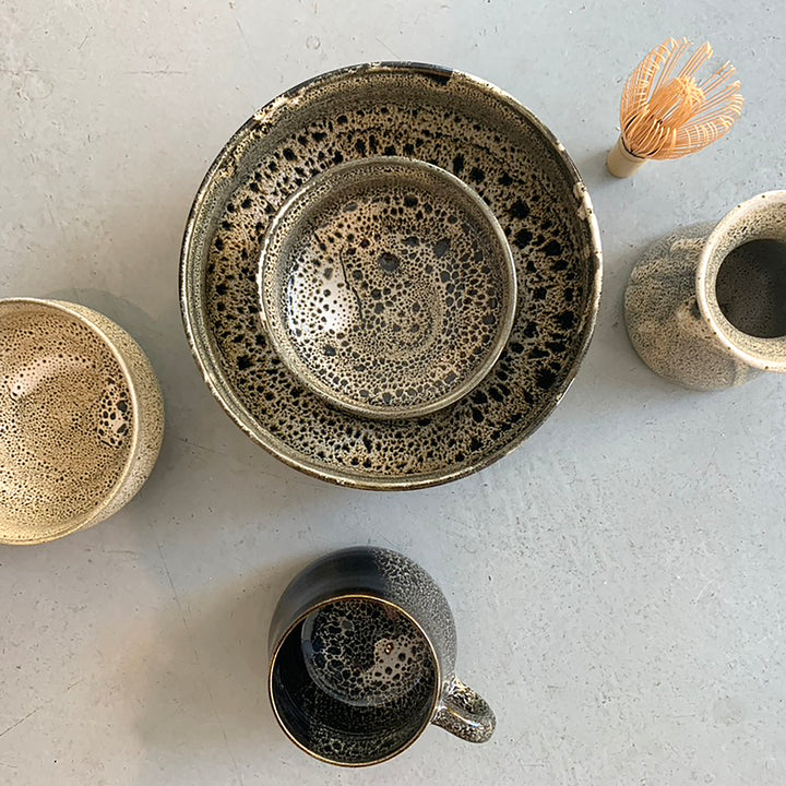 This week we spent the afternoon with London based ceramicist Noriko Nagaoka