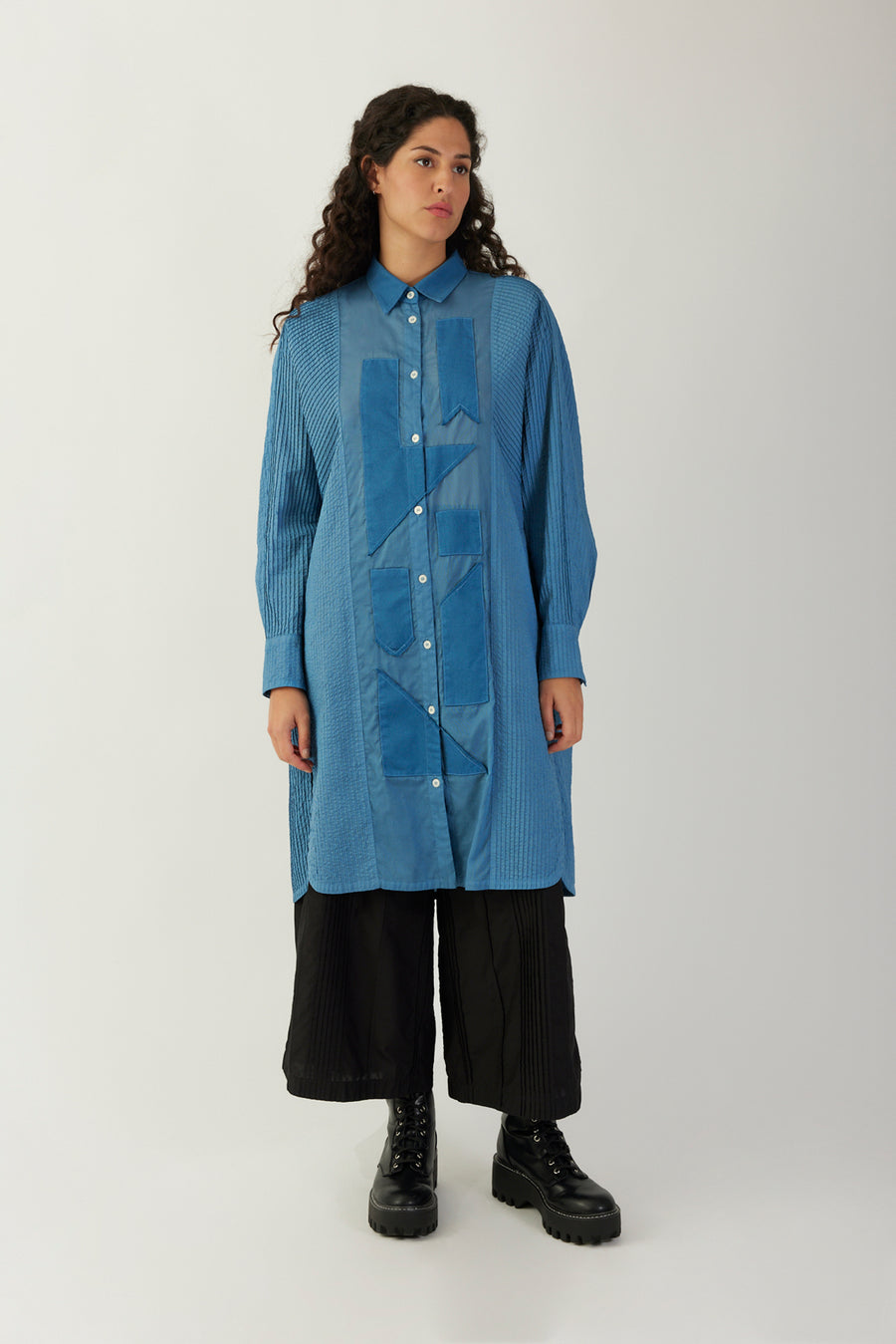 GEO APPLIQUE TUNIC SHIRT