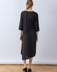 Back view of Yaccomaricard oversized pocket dress in lightweight cotton.