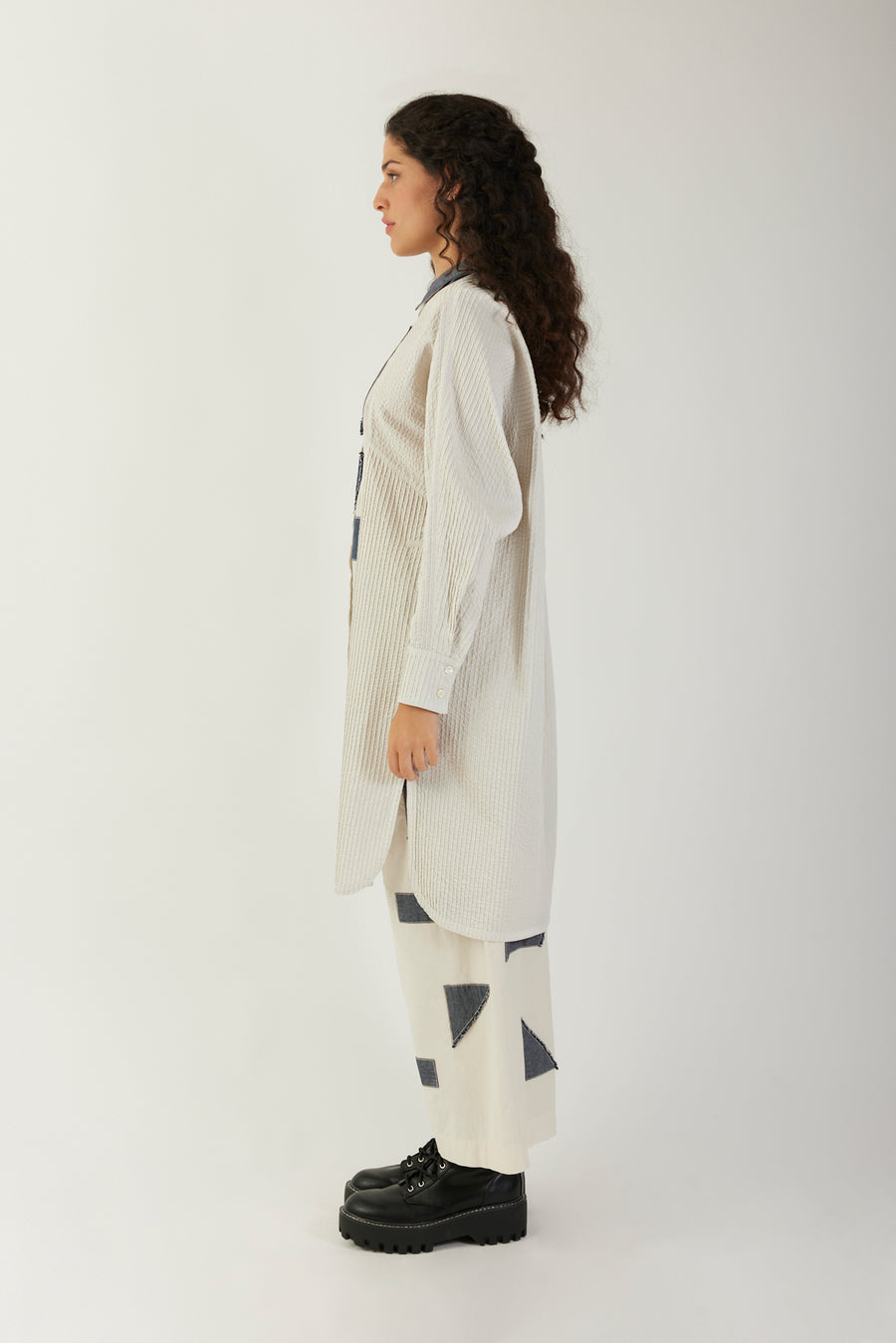 GEO APPLIQUE TUNIC SHIRT