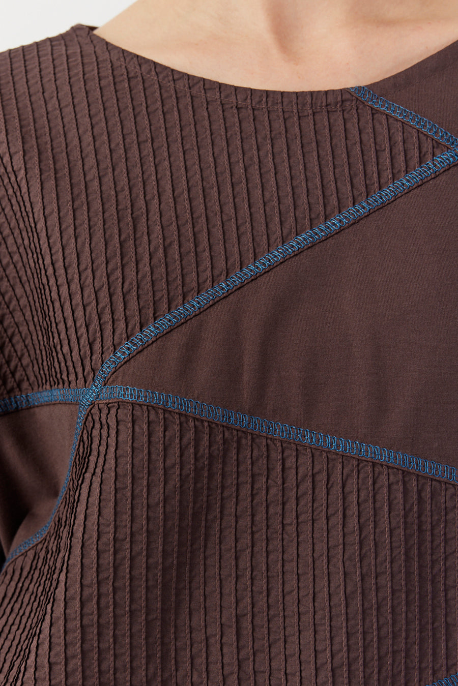 OVERLOCK STITCH TOP