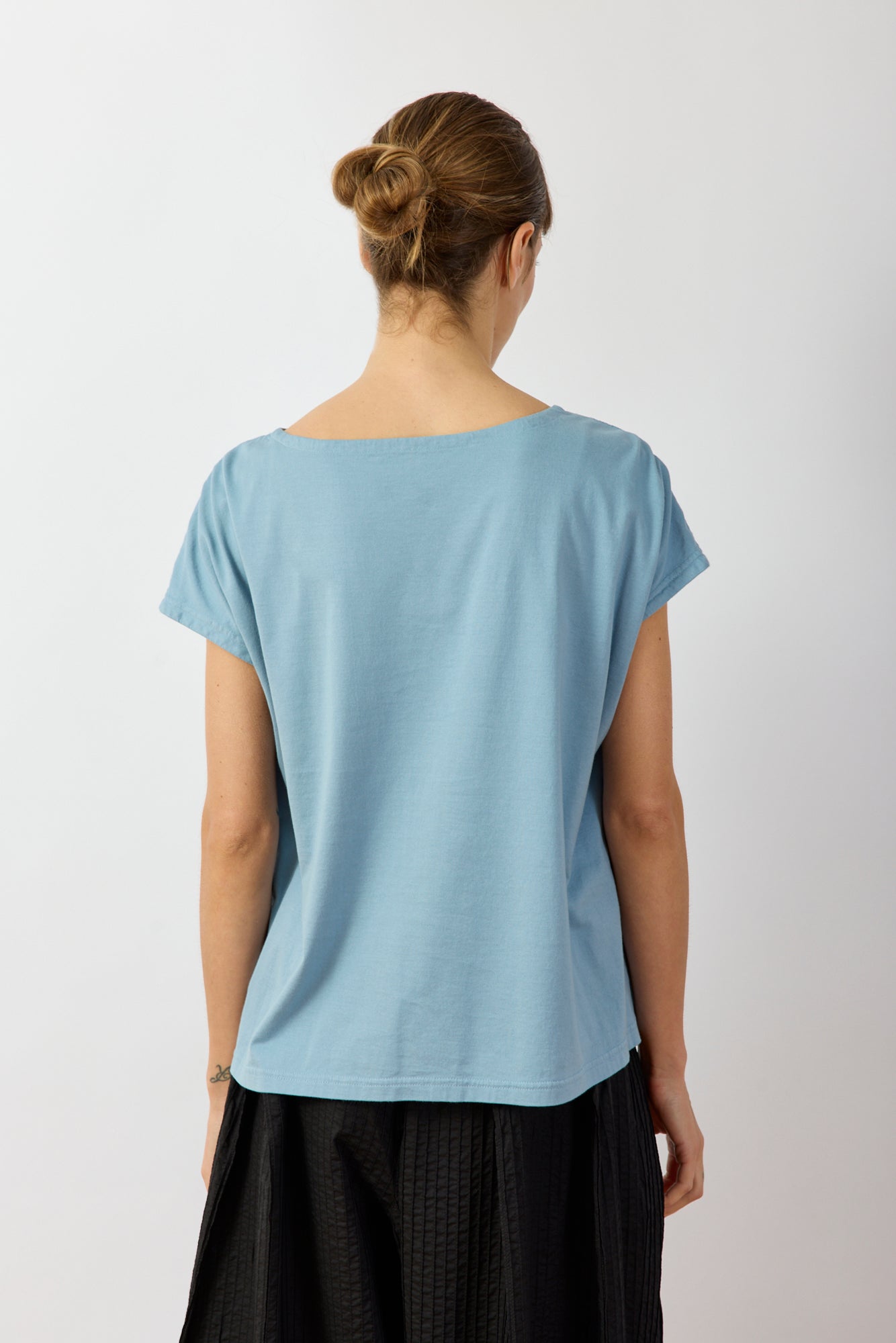 Hitsuyo Tee
