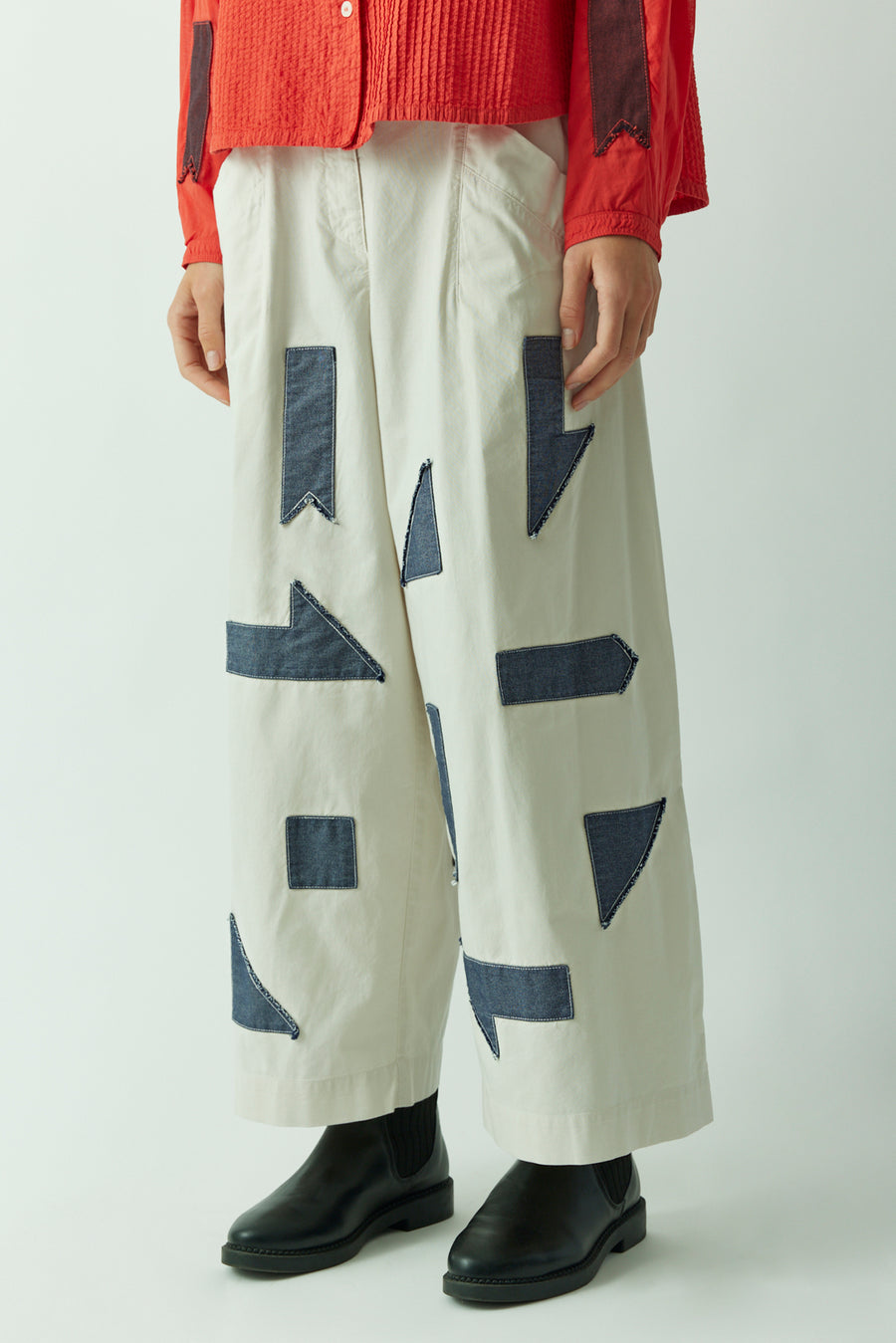 GEO APPLIQUE TROUSER