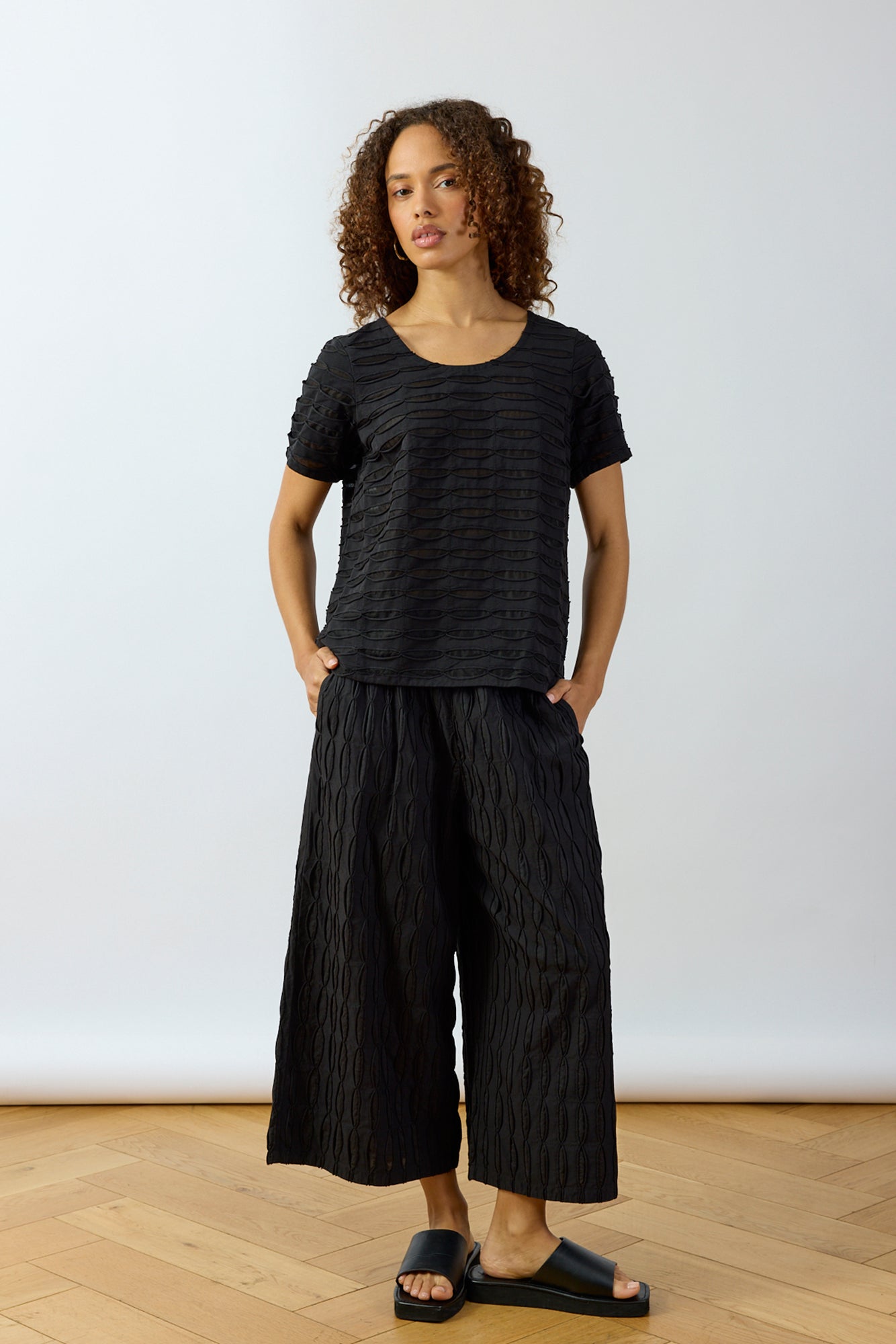 Kiri Tee