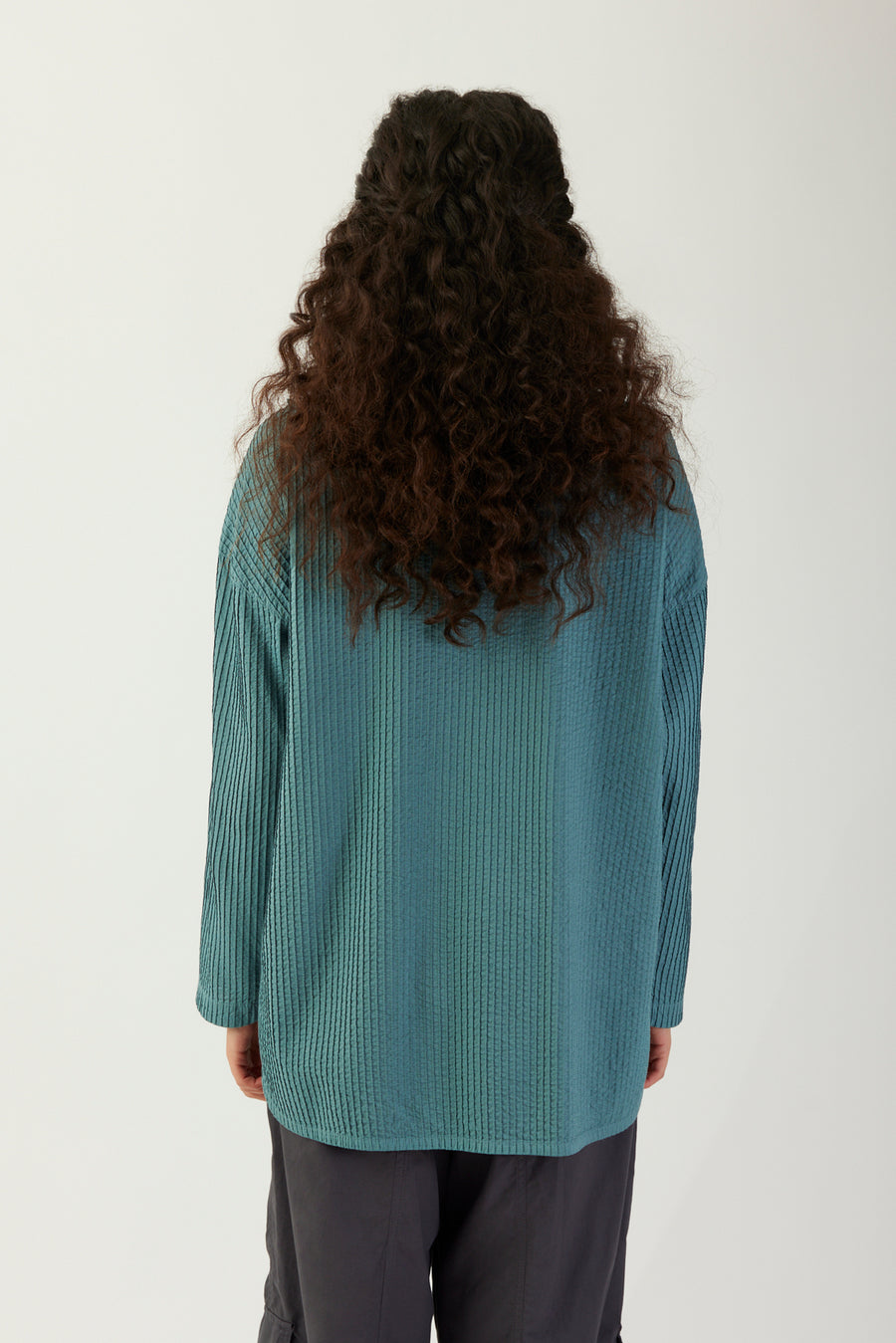 DECO CURVED HEM SHIRT