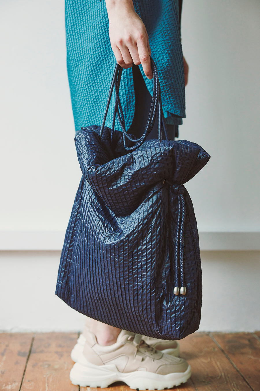 QUILTED NYLON SHOULDER BAG