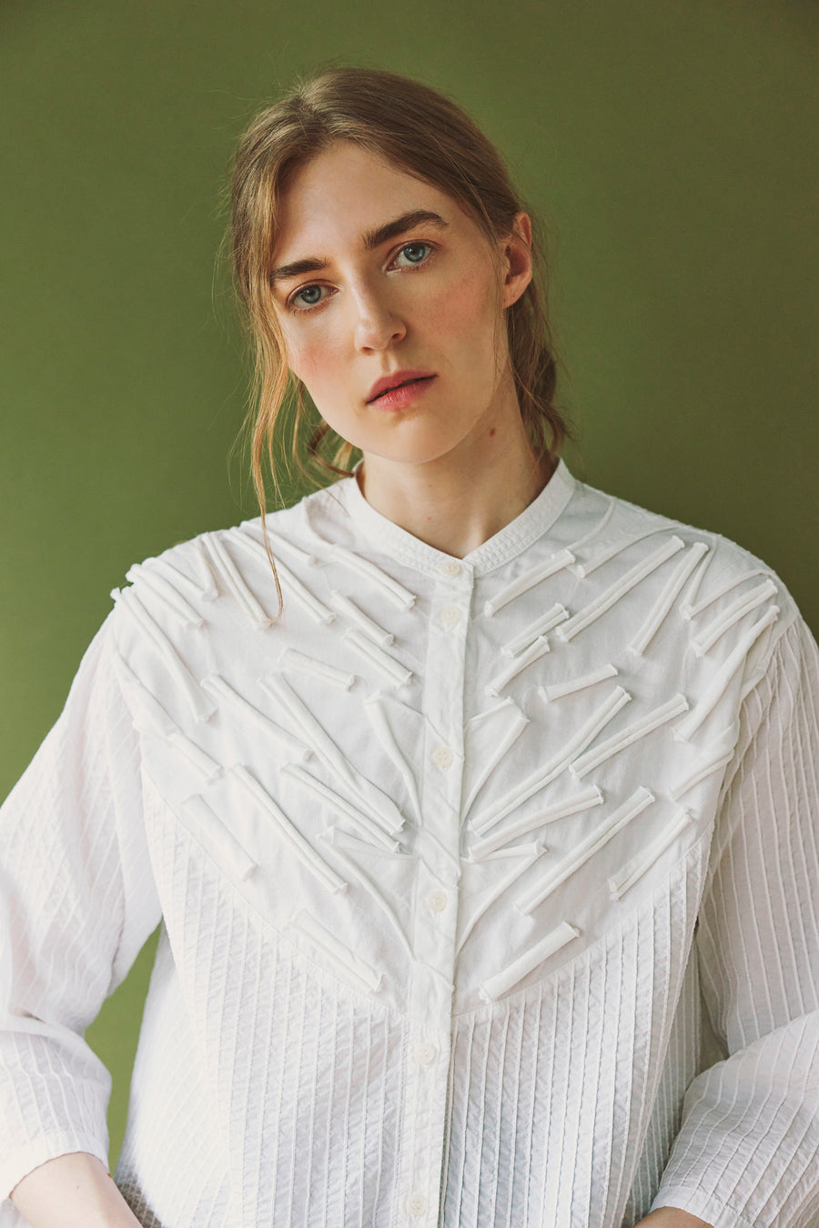 DECO COLLARLESS SHIRT