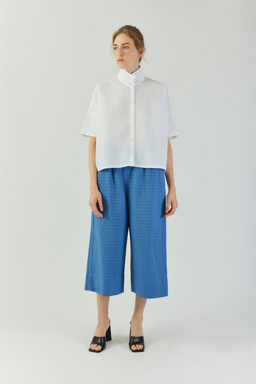 PLEATED LAWN TROUSER