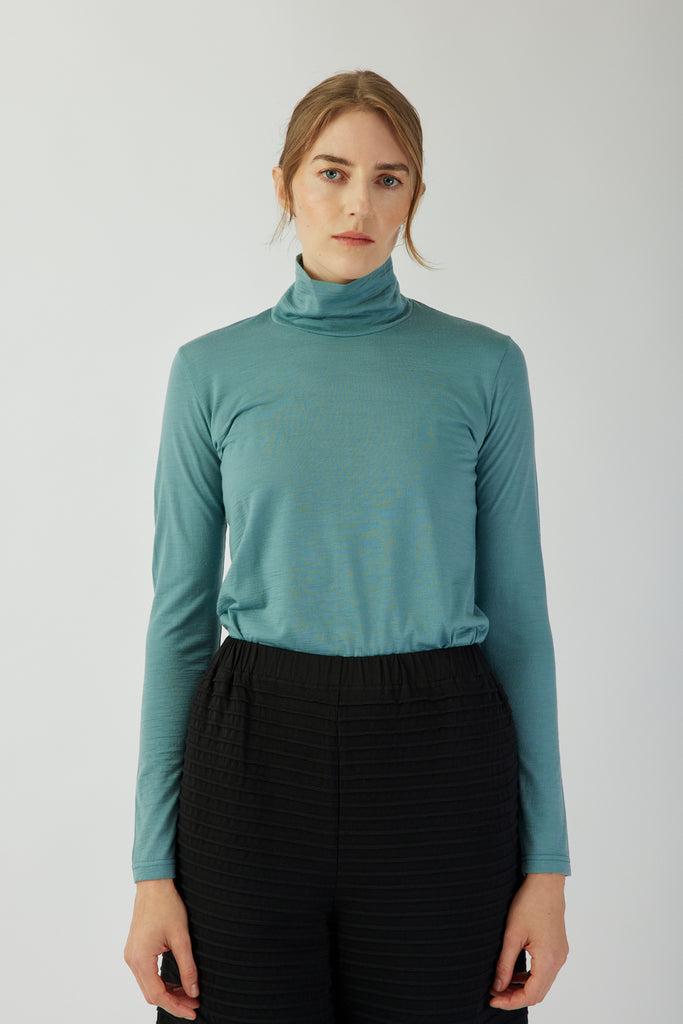 WOOL JERSEY TURTLENECK